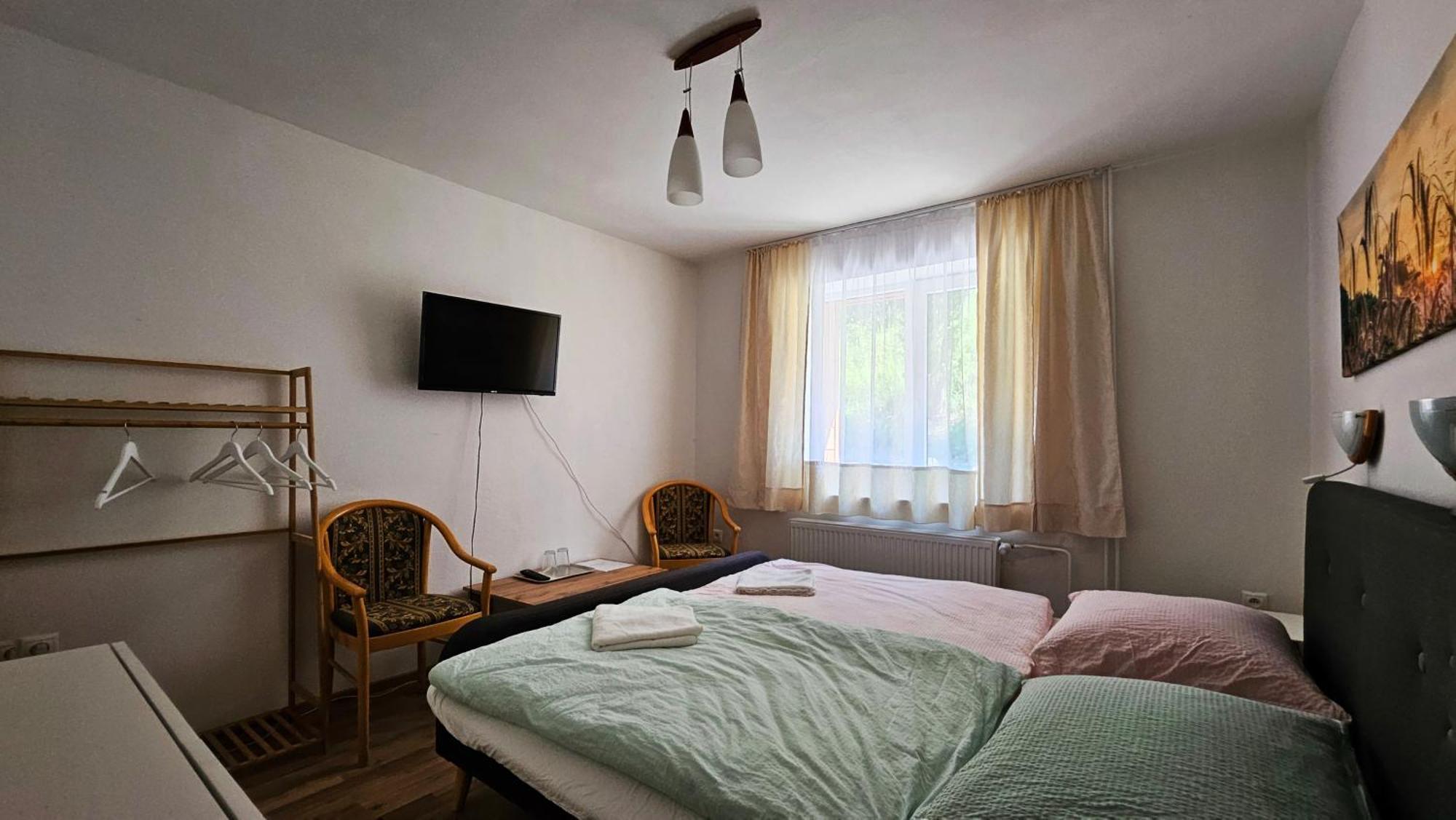 Penzión Toliar Hotel Stará Lesná Exterior foto